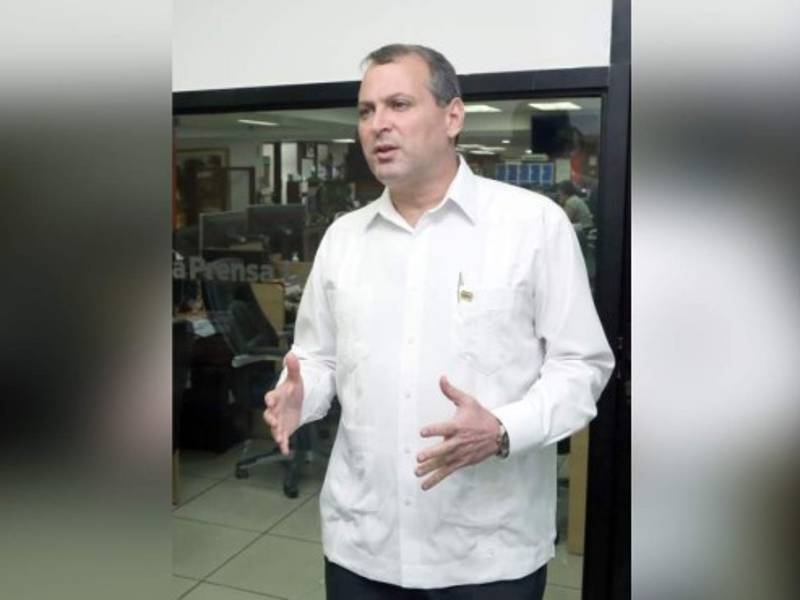 Luis Napoleón Larach empresario y dirigente gremial.