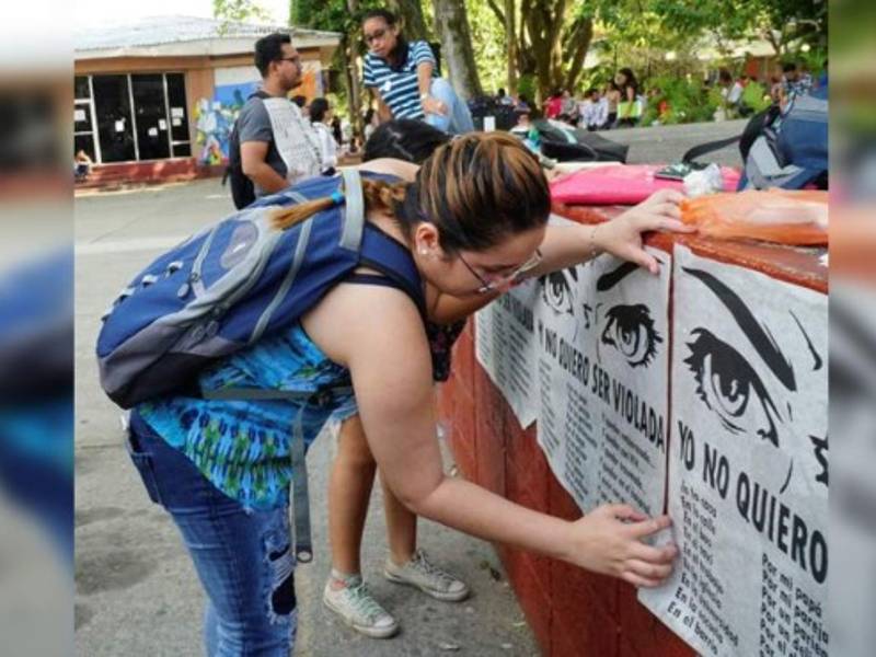 Archivo. Estudiantes de la Unah-vs en una campaña que se realizó para que se respeten a los compañeros y compañeras.