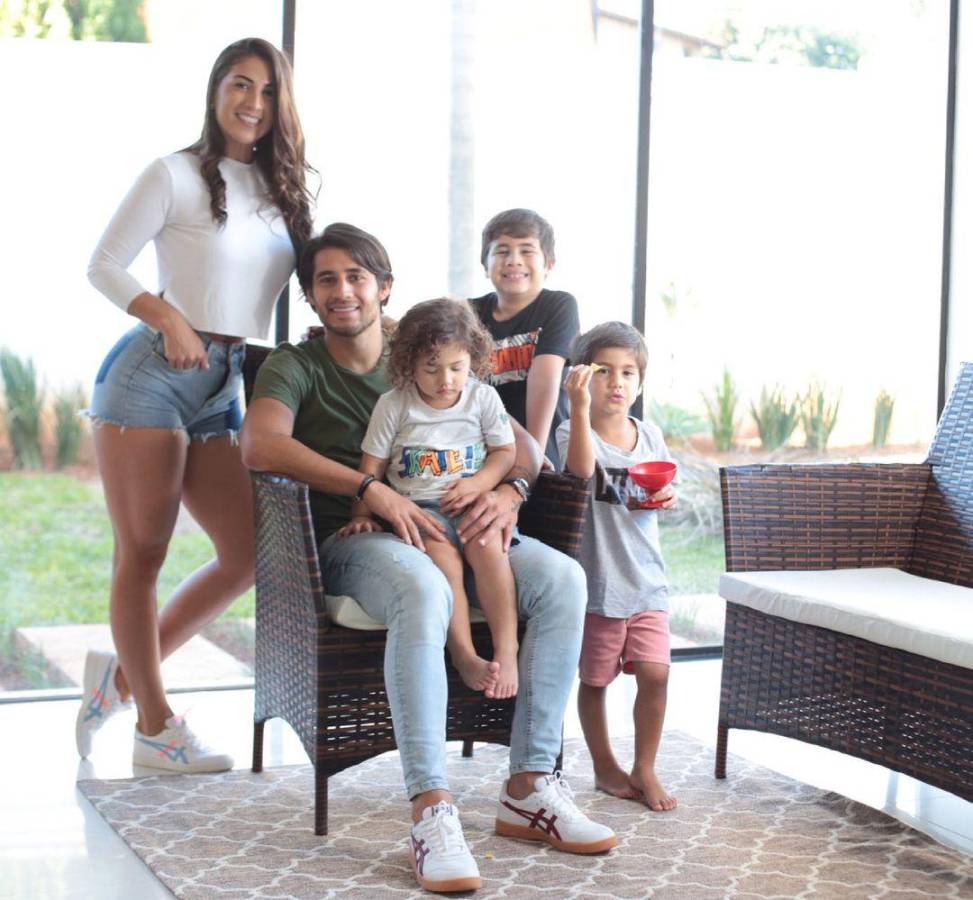 Vita Aranda tuvo tres hijos con el reconocido futbolista paraguayo.