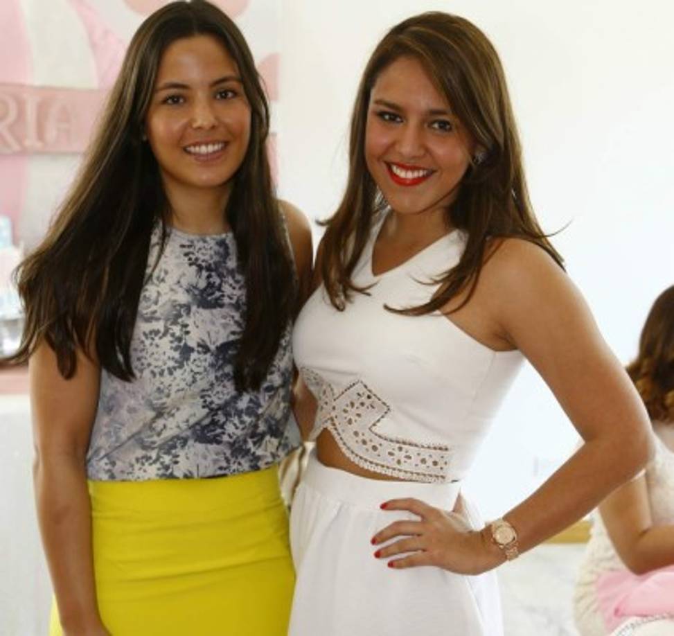 Gaby Fúnez y Nicole Fernández .