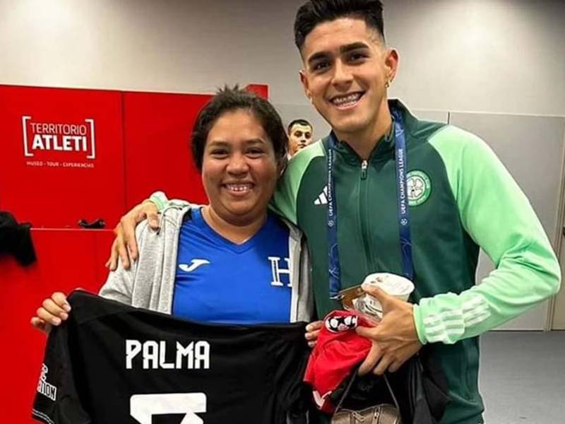 Una hondureña sorprendió luego de quedarse con la camiseta de Luis Palma tras el duelo Atlético de Madrid vs Celtic por la Champions League. ¿Quién es ella? Su historia es increíble.