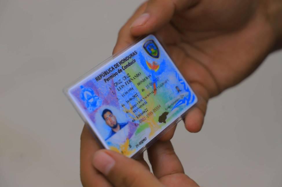 Anuncian emisión digital de licencias de conducir en Honduras