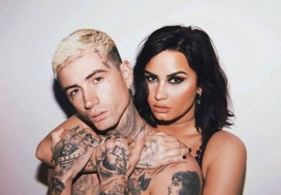 Antes de iniciar su romance con Ehrich, <a href='https://www.laprensa.hn/fotogalerias/farandula/1343764-411/demi-lovato-y-austin-wilson-fotos-intenso-breve-romance' style='color:red;text-decoration:underline' target='_blank'>Lovato tuvo una breve relación con el modelo Austin Wilson </a>, con quien terminó en diciembre de 2019. <a href='https://www.laprensa.hn/fotogalerias/farandula/1395323-411/nicki-minaj-embarazada-kenneth-petty-quien-es-padre-primer-hijo-rapera?i=1' style='color:red;text-decoration:underline' target='_blank'>TE PUEDE INTERESAR: ¿Quién es Kenneth Petty?, el padre del primer hijo de Nicki Minaj</a>