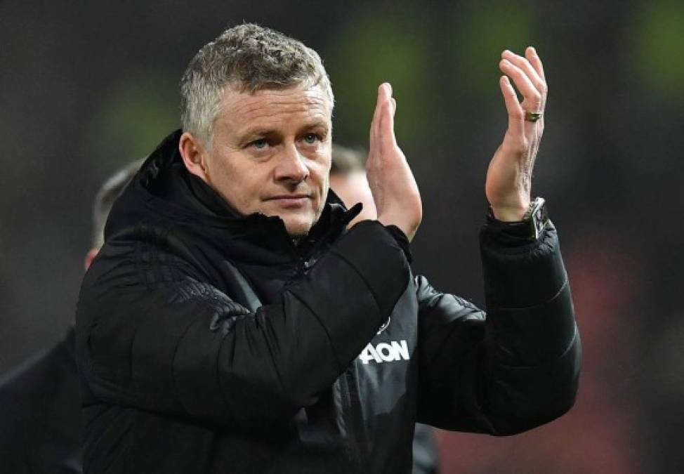 Ole Gunnar Solskjaer prepara una ofensiva en el mercado de fichajes para reforzar al Manchester United. El técnico, que según The Time, cuenta con el respaldo de la directiva a pesar del mal momento del equipo, recibirá el apoyo del club para incorporar en este y en los siguientes mercados un total de seis jugadores, de acuerdo con The Sun.