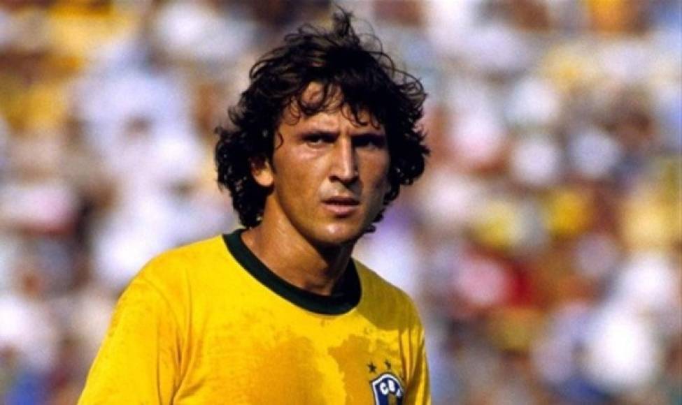 Zico (Brasil): Jugó 72 partidos con la Selección de Brasil. Perdió en semifinales de la Copa América 1979 y terminó en la tercera posición en el Mundial de Argentina 1978.
