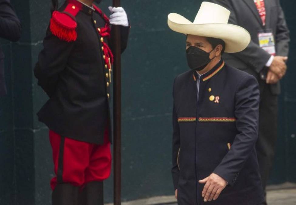 Tres días de ceremonias marcarán la asunción de este maestro oriundo de Cajamarca (norte), quien tiene el desafío de superar la pandemia del covid y reactivar la economía.