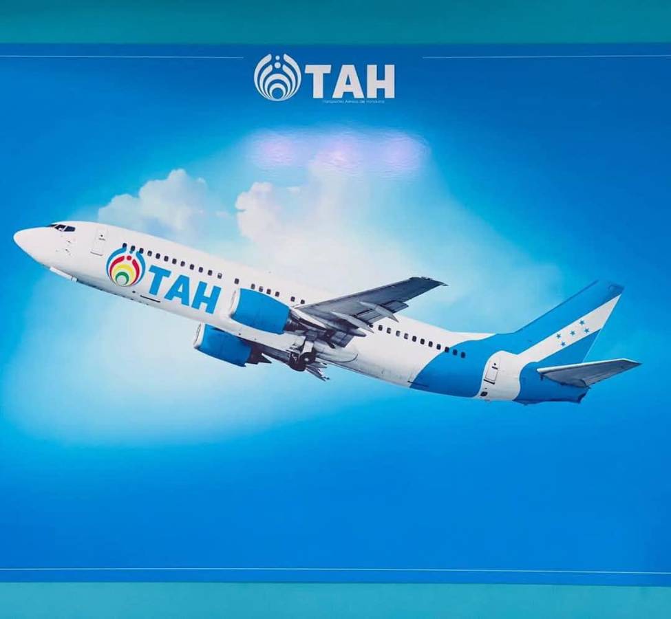 Imágen de cómo lucirá el Boeing 737-400 de TAH Airlines una vez que se cambie su pintura y logos.