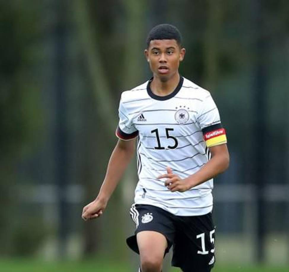 Leonardo García: Es un mediocampista que nació en Alemania y su madre es catracha. Juega en el Hanburgo Sub-19 e inclusive en su momento portó el gafete de capitán de la selección alemana Sub-17. Todavía puede ser convocado a la H.