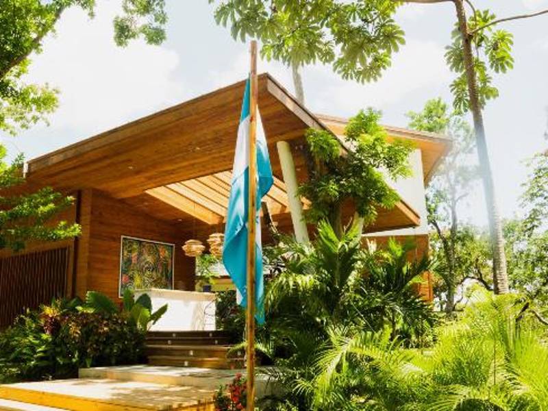 La Zede Próspera está situada en Roatán, Islas de la Bahía.