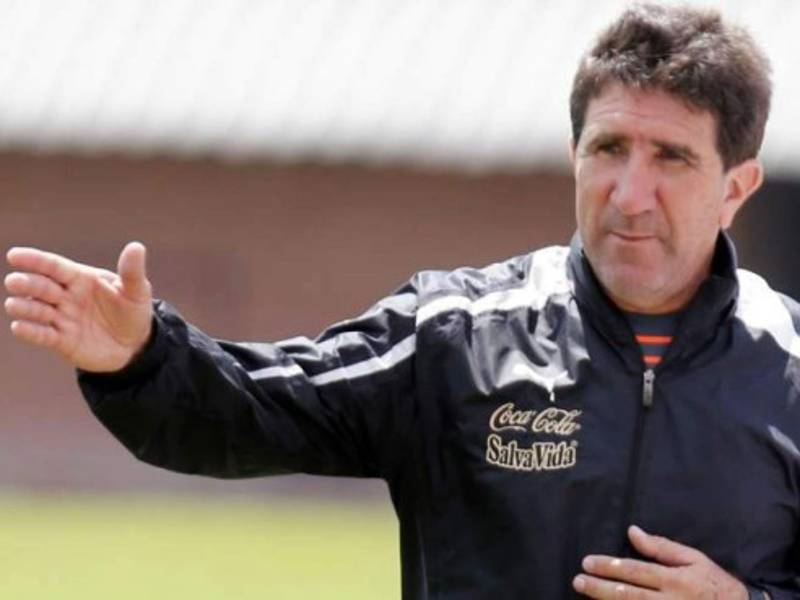 Héctor Vargas dirigió al 'Choco' Lozano en el Olimpia.