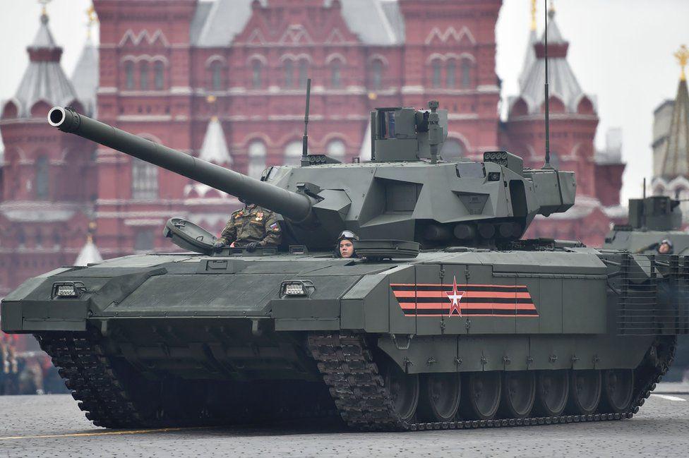 El Ejército ruso despliega en Ucrania el T-14 Armata, el tanque del futuro