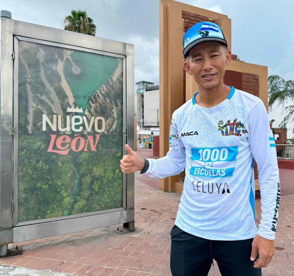 Pese a la noticia, Shin Fujiyama no ha desmayado en seguir con el reto de correr 3,000 kilómetros que inició el 15 de julio desde Reynosa, México hasta Honduras, invitó a sus seguidores a apoyarlo en sus otras redes sociales.