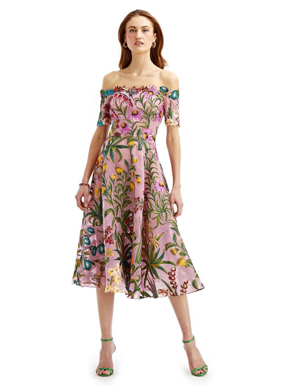 Los vestidos estilo años 50 son una tendencia, en especial en estampados florales.