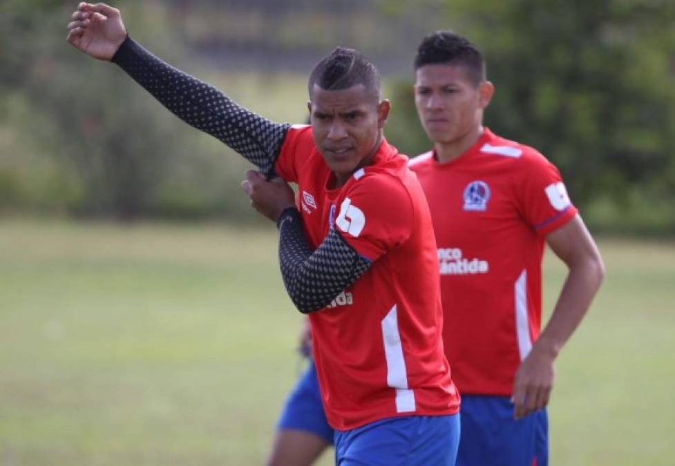 Óscar Salas: El mediocampista sigue en el Olimpia pero aún no renueva con el club olimpista.