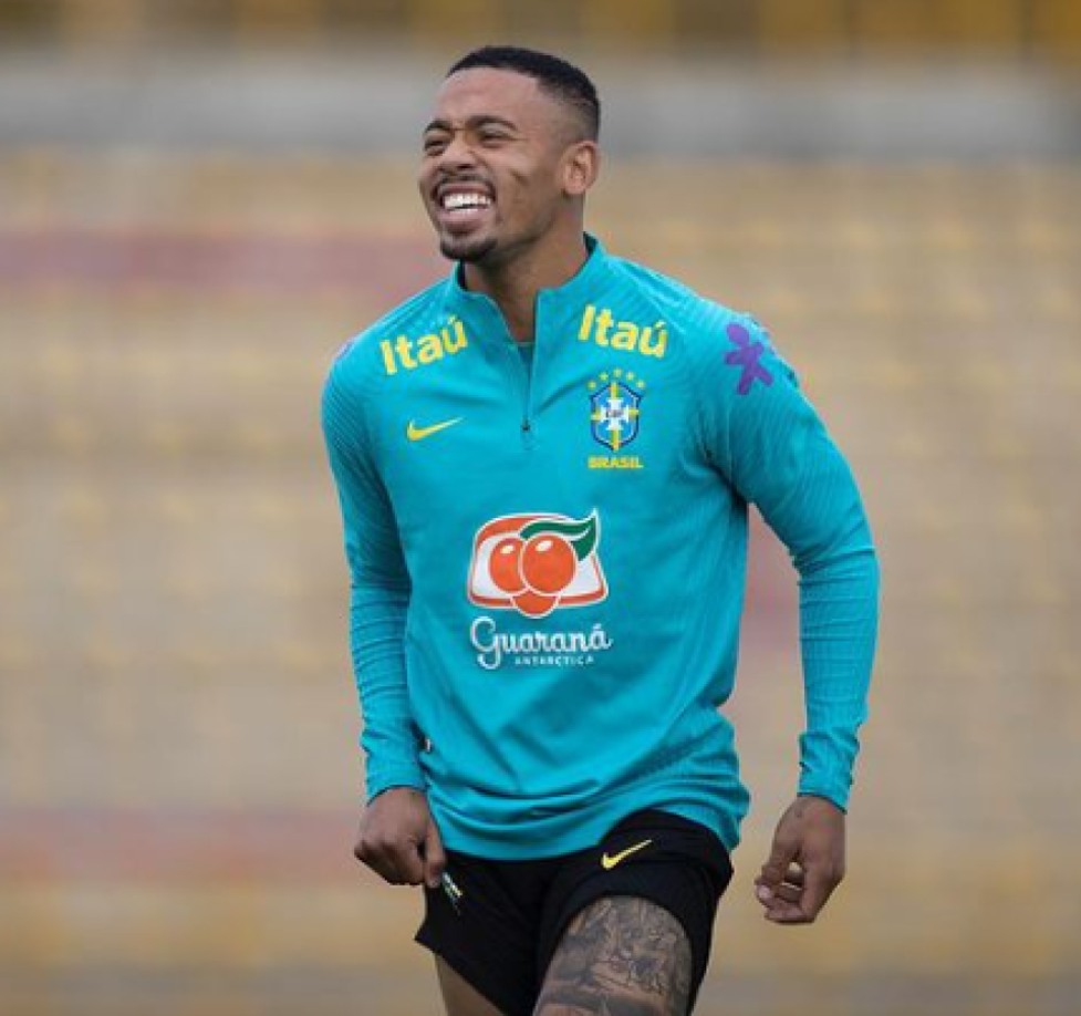 Influencer termina relación con crack brasileño por extraña razón