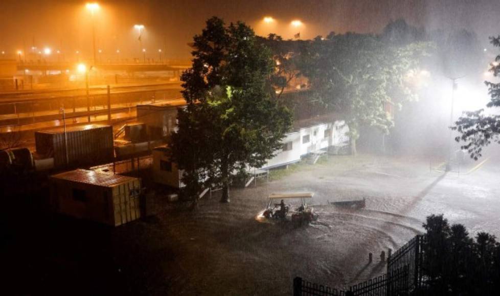 Los neoyorquinos compararon las escenas vividas anoche en la ciudad y sus alrededores con la película del 'Día después de Mañana', que retrata una serie de eventos climáticos catastróficos en el mundo.