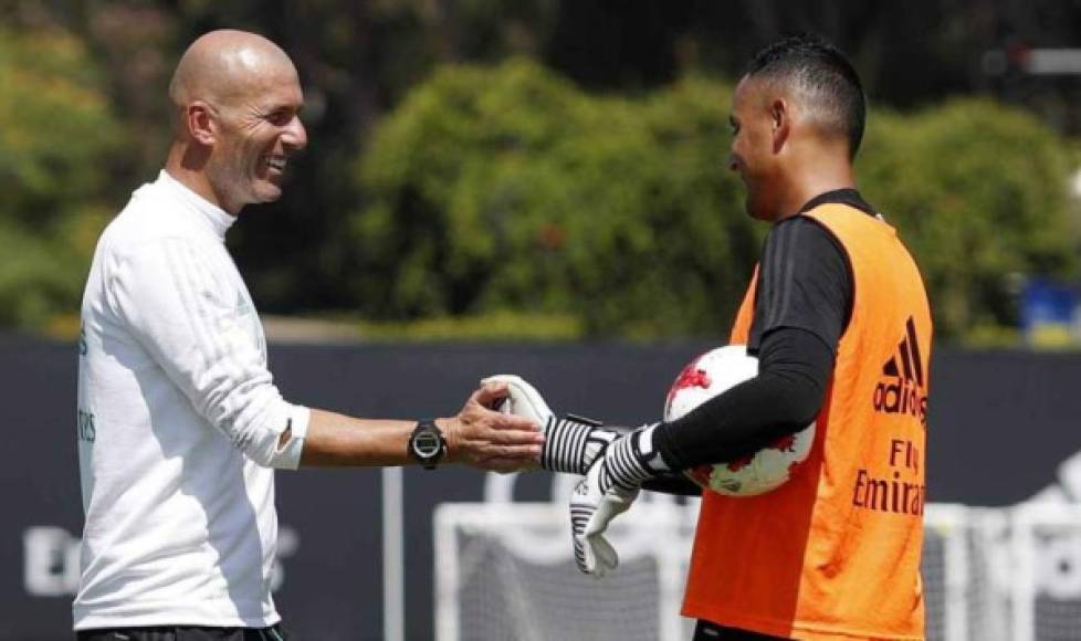 La prensa de España informa que Zidane le habría comunicado al portero tico Keylor Navas que cuenta con él para la próxima temporada luego de que en la presente campaña ha sido marginado.