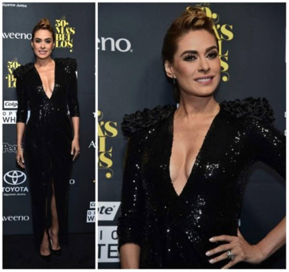 Galilea Montijo lucía muy elegante de negro.