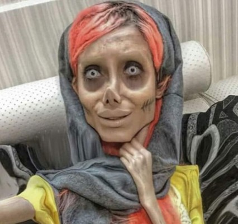 Sahar Tabar fue arrestada el año pasado por cargos que incluyen 'corrupción' y 'blasfemia', fue liberada recientemente de prisión en medio de la indignación pública que había causado su sentencia de 10 años.<br/><br/>