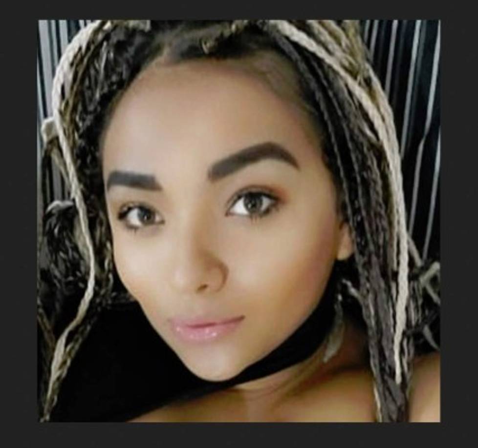 'La Negrita' se conducía en motocicleta con otro hombre, su presunto novio y líder de la organización Unión Tepito. La motocicleta terminó siniestrada en las ruedas de un camión de carga. Fotografía: Juanito LV