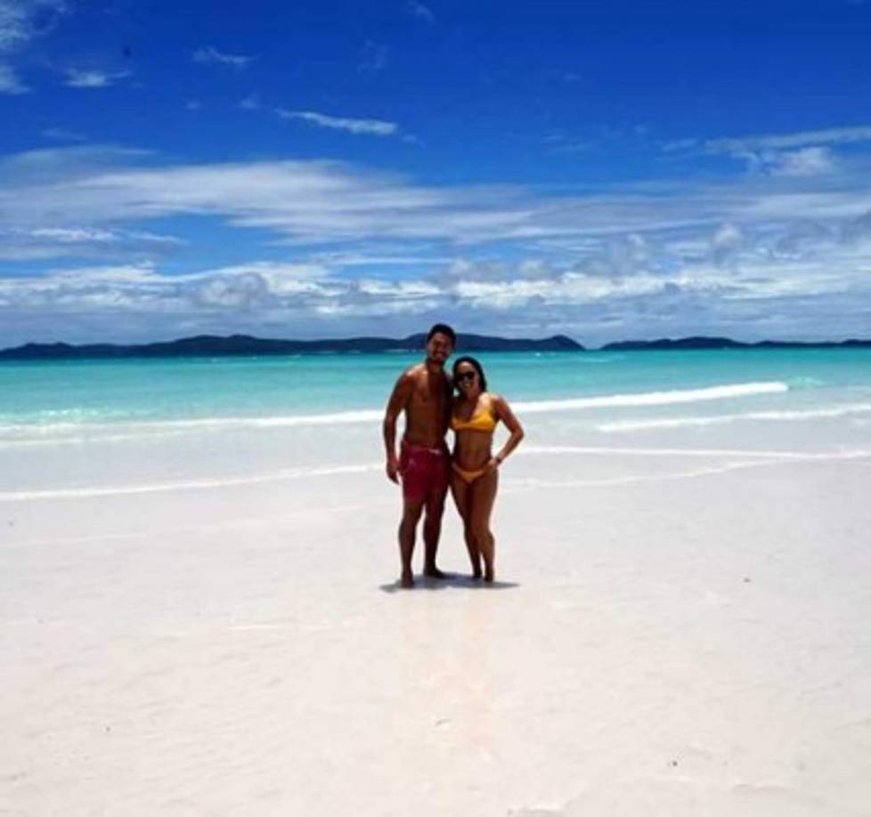 Roger Espinoza - El centrocampista del Sporting Kansas City de la MLS aprovechó la Navidad para viajar hasta Australia y disfrutar estas vacaciones con su novia Lo'eau LaBonta.