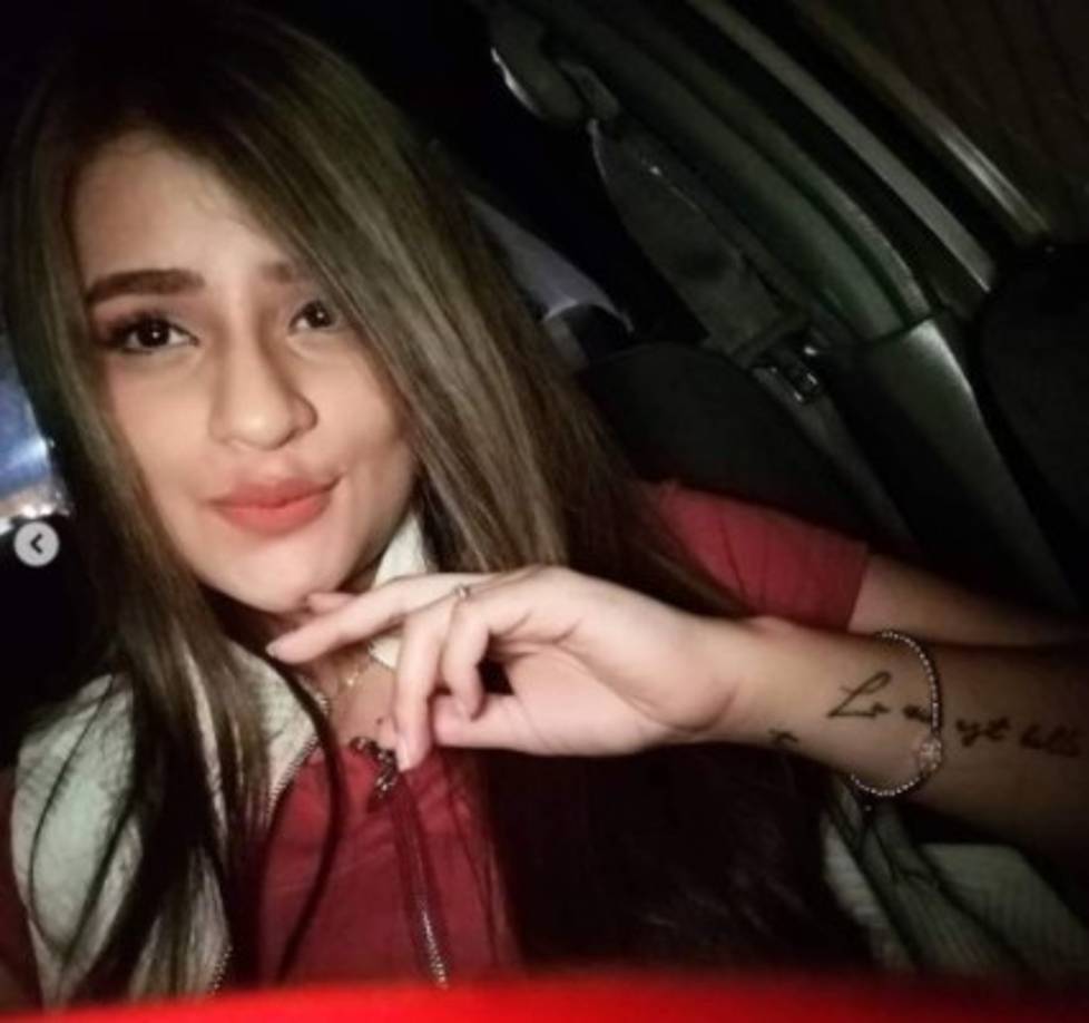 La joven hablaba español, inglés y francés, según su cuenta de Instagram.