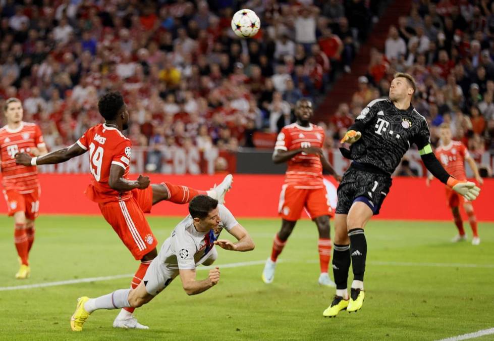 El recibimiento a Lewandowski en Allianz Arena, su frustración, enfado de Xavi, festejo del Bayern y ¿Vinicius se burla del Barça?
