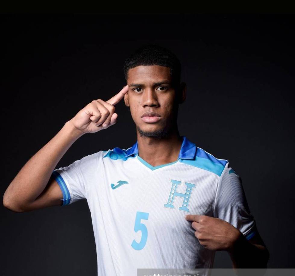 Aaron Samir puede jugar central y contención. Fue el capitán de Honduras en el Premundial de Concacaf.