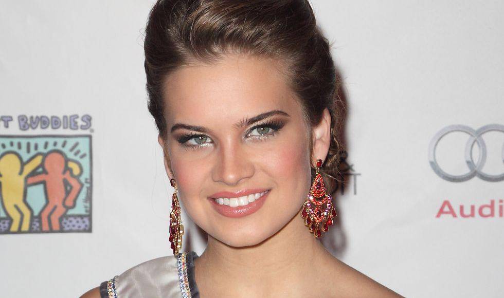 Bree es una ex reina de belleza. El 5 de octubre de 2008, Bree participó en el certamen Miss Tennessee Teen USA 2009 y se llevó a casa la corona. El 31 de julio de 2009, representó a Tennessee en el certamen Miss Teen USA 2009, y también ganó, convirtiéndola en la segunda adolescente de su estado en ostentar el título.