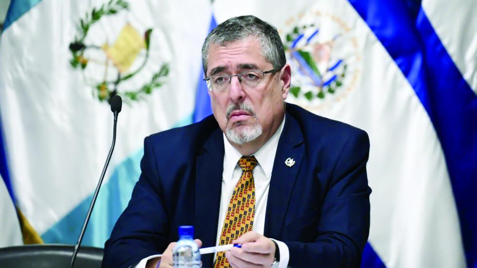 Bernardo Arévalo, presidente electo de Guatemala, llega hoy a Honduras
