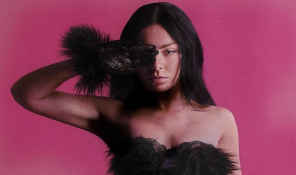 Charli XCX y Troye Sivan se unen para un remix de ‘Talk Talk’