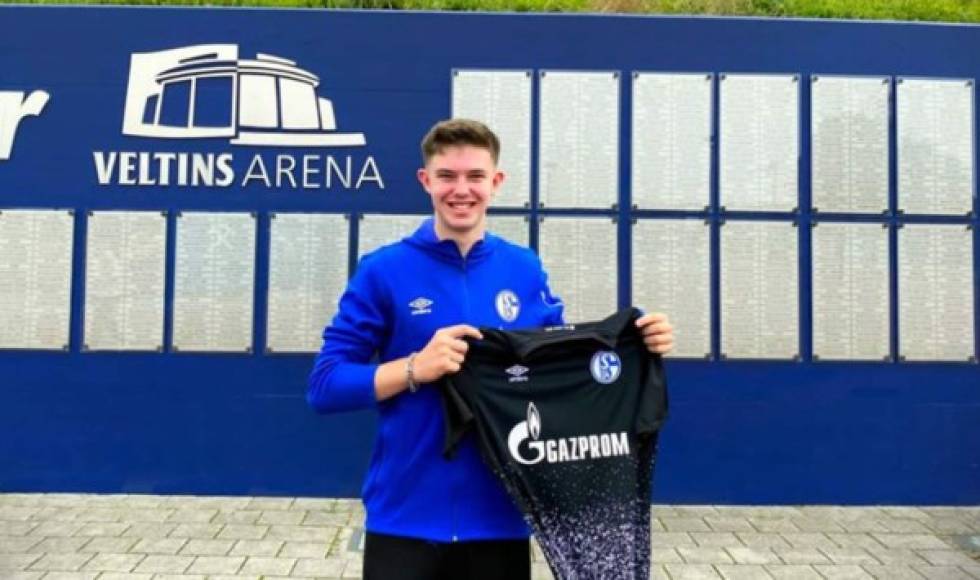 El Schalke04 ha fichado al guardameta irlandés Daniel Rose como agente libre. El joven cancerbero, de 18 años, llega del filial del Everton y firma hasta junio de 2023 con el cuadro alemán.