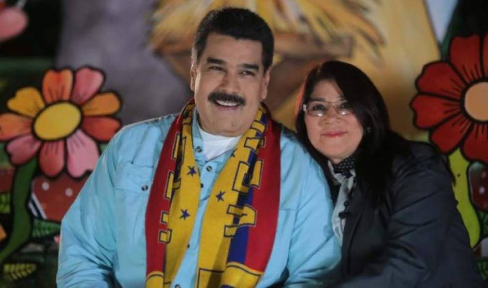 Tras ocultarse durante la intentona de golpe de Estado, Maduro reapareció el martes por la noche advirtiendo que no habrá impunidad para la “escaramuza golpista”, y llamando a la Fuerza Armada Nacional Bolivariana (FANB) a mantener la “lealtad absoluta”. <br/><br/>El mandatario dijo que la Justicia “está buscando” a los responsables del alzamiento militar y que estos “más temprano que tarde” pagarán con cárcel por el delito de traición.