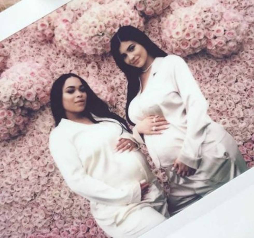 Tras la divulgación del video, las amigas de Kylie se apresuraron a compartir las imágenes de la fiesta que habían mantenido ocultas.