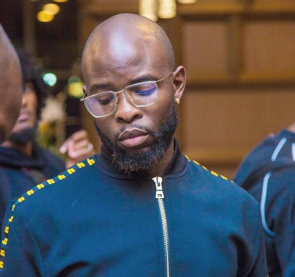 “El FC Twente ha recibido la terrible noticia del fallecimiento de Jody Lukoki. El club está consternado y profundamente conmovido por este trágico suceso. El FC Twente se solidariza con sus seres queridos y les desea mucha fuerza en el proceso de esta gran pérdida”, escribió el club neerlandés en su cuenta de Twitter tras enterarse de la trágica noticia.