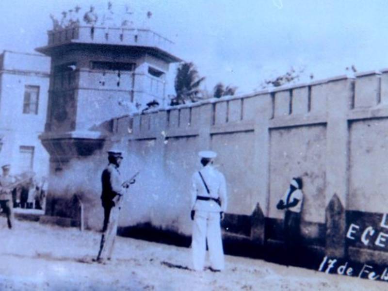 Una ejecución realizada el 17 de febrero de 1932, frente al cuartel general.