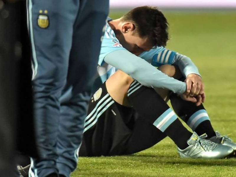 Leo Messi, muy triste tras no poder ganar la Copa América con la albiceleste. Foto AFP