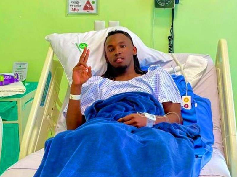 Alberth Elis se volvió a practicar una cirugía de meniscos, pero ahora de la pierna derecha.