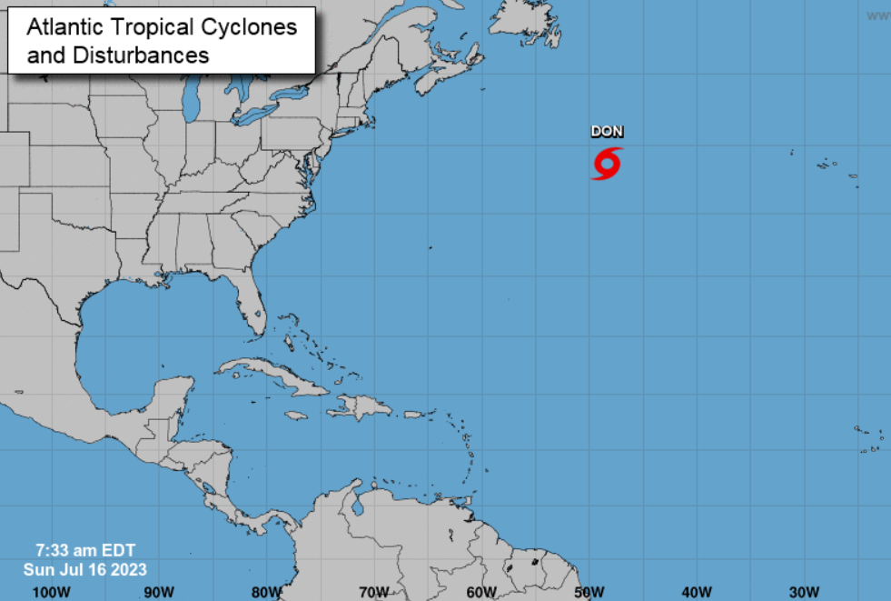 Tormenta subtropical Don deambula en medio del Atlántico