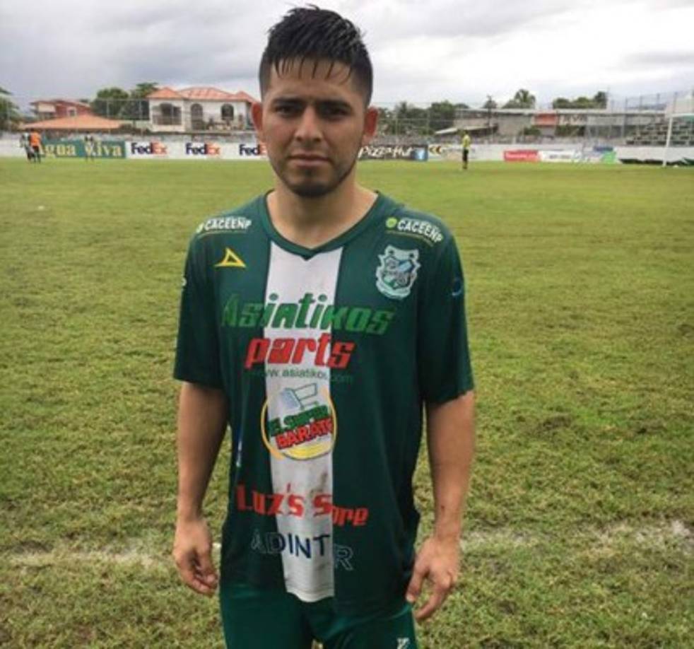 El futbolista catracho Franklin Castellanos se desarrolló en la Universidad de Iona y en este 2015 firmó su contrato profesional con el New York Red Bulls llegando inclusive a marcarle al Chelsea pero ahora se encuentra en pruba con el Platense.