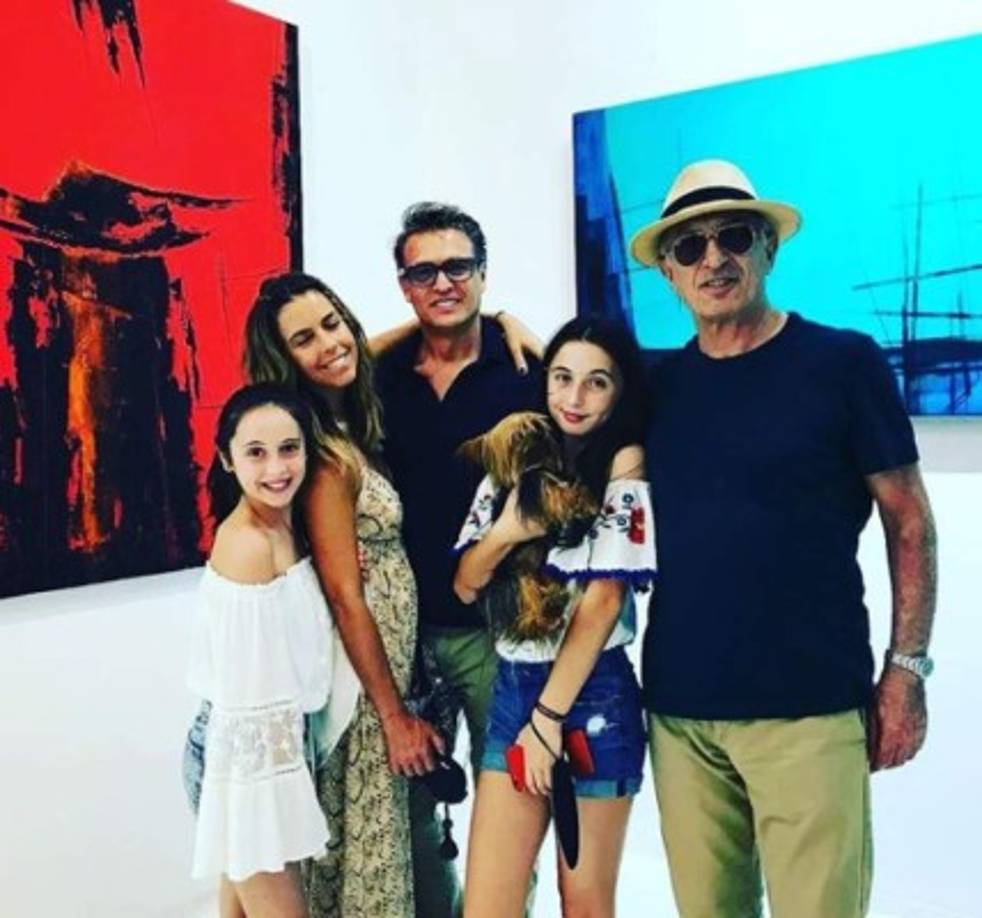 Y cada vez que pueden le escriben emotivos mensajes a su papá y mamá. E incluso, la actriz le envía menjas a través de las redes a Juan Soler en fechas especiales como el Día del Padre.