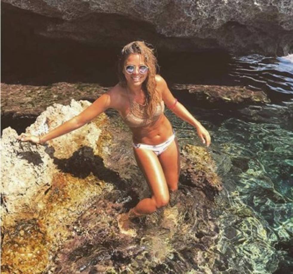 Se trata de Núria Tomás, la ex del futbolista español, y quien se ha convertido en una sombra que no deja a Shakira y que su recuerdo ha sido el culpable de varias de las peleas entre la colombiana y el español.