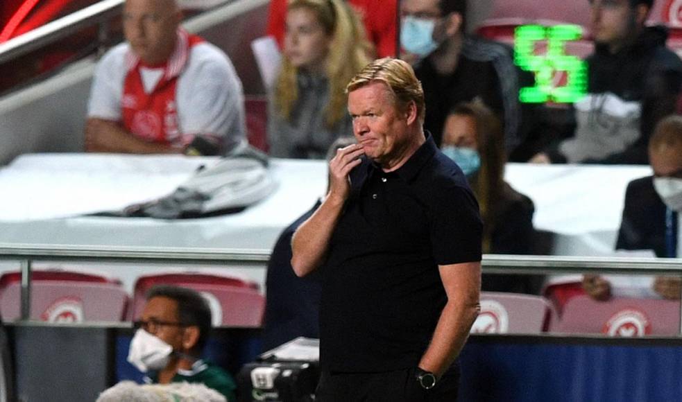 Las caritas de Ronald Koeman durante la derrota del Barcelona.