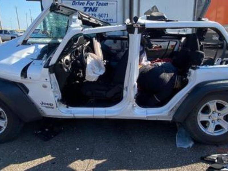 El incidente ocurrió en la Interestatal 35 cerca a Encinal, a 43 millas (70 kilómetros) al norte de Laredo (Texas).