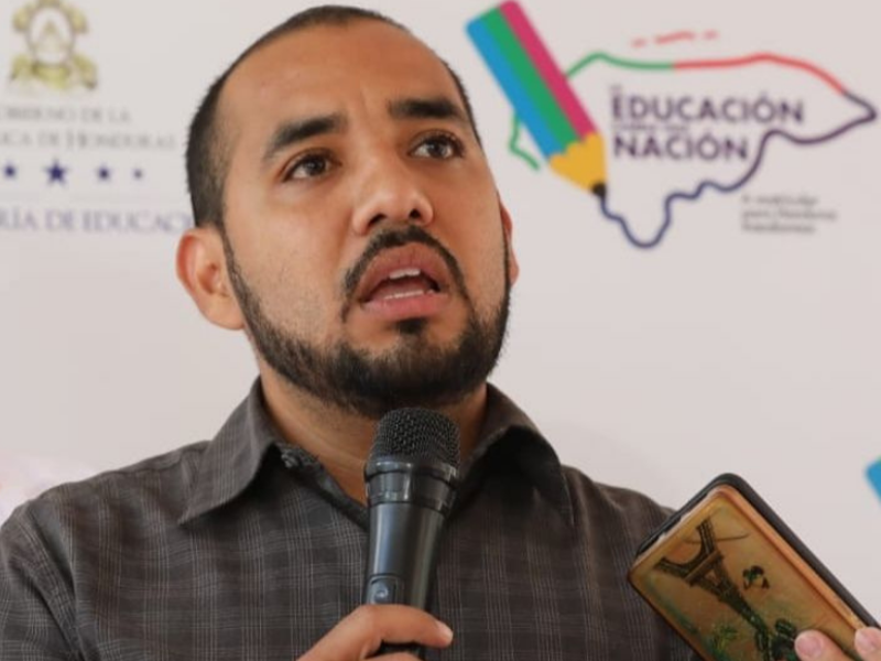 El ministro de Educación, Daniel Esponda.