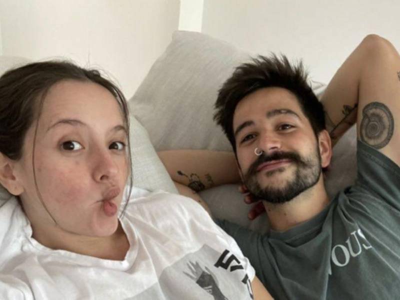 Medios mexicanos preguntaron al cantante por un segundo bebé y esto respondió.