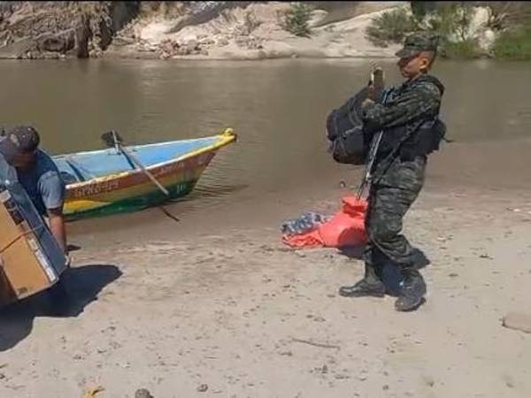 Ejército garantiza entrega de material electoral en zonas remotas.