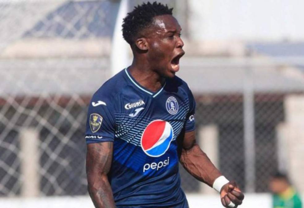 Rubilio Castillo: El máximo goleador del Motagua no podía faltar en el 11 ideal histórico de loz azules para Diego Vázquez.