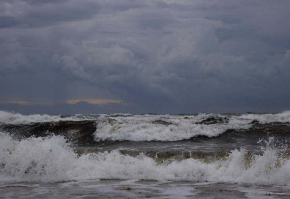 El aviso de tormenta se mantiene vigente para Florida Bay, Golden Beach, Bonita Beach y desde Craig Key a Ocean Reef./Foto: @DanEBoy09.<br/>