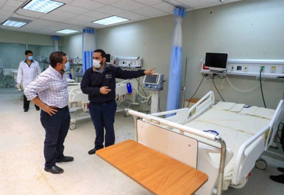 El hospital cuenta con 7 camas de cuidados intensivos, 10 camas para cuidados intermedios y 160 camas para atención primaria, pero el Gobierno de Bukele busca incrementar este número ante la emergencia por el letal virus en ese país.